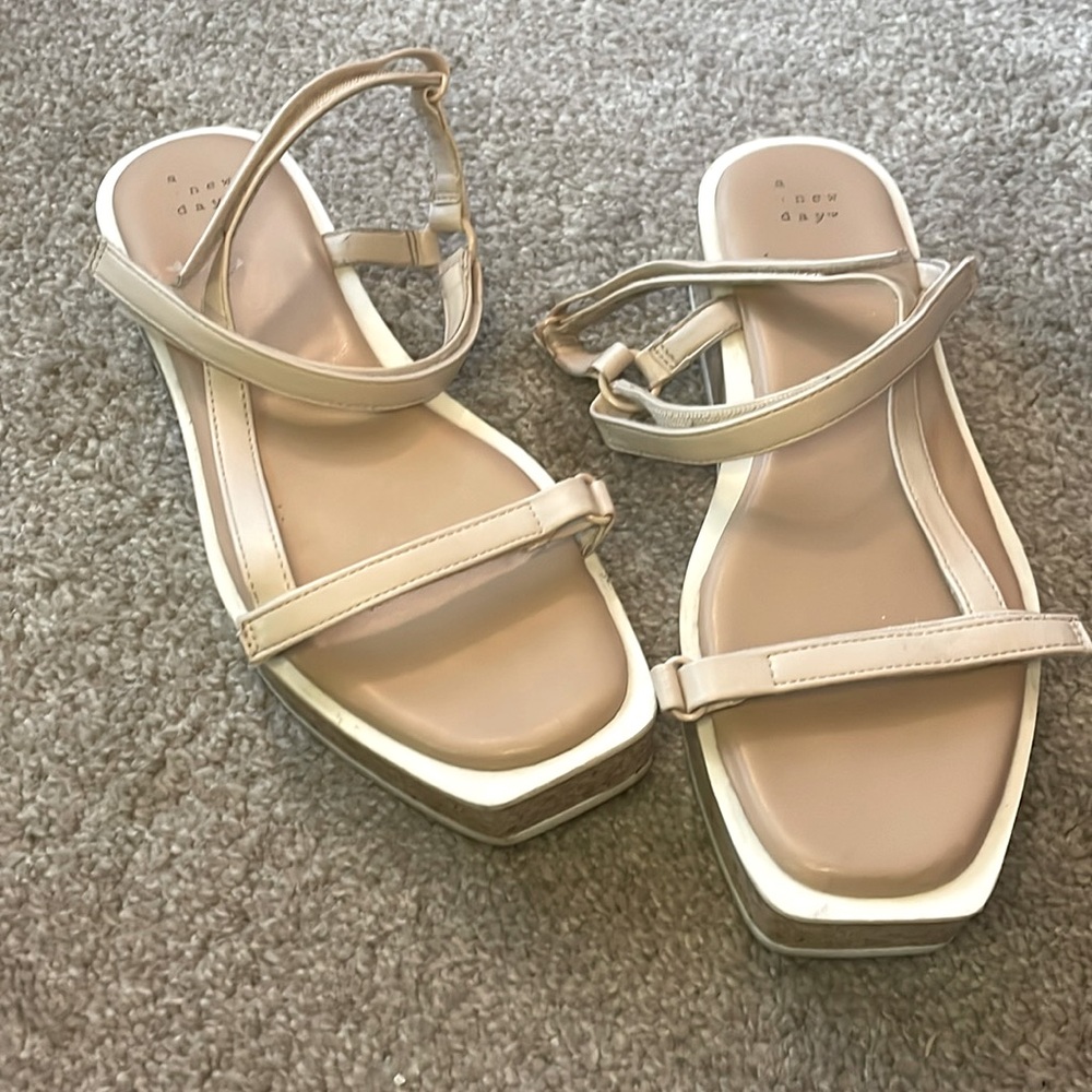A new day square block heeled sandals neutral size 8.5
